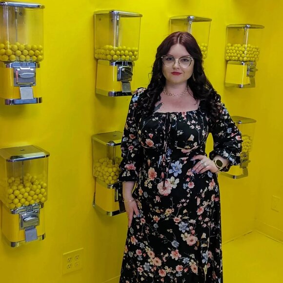 Meet your Posher, McKenna! - Picture 2 of 4